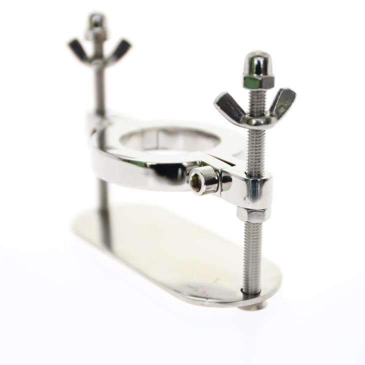 ball squeezing BDSM equipment
