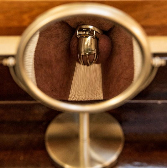 How to use a CBT cage for male chastity control?