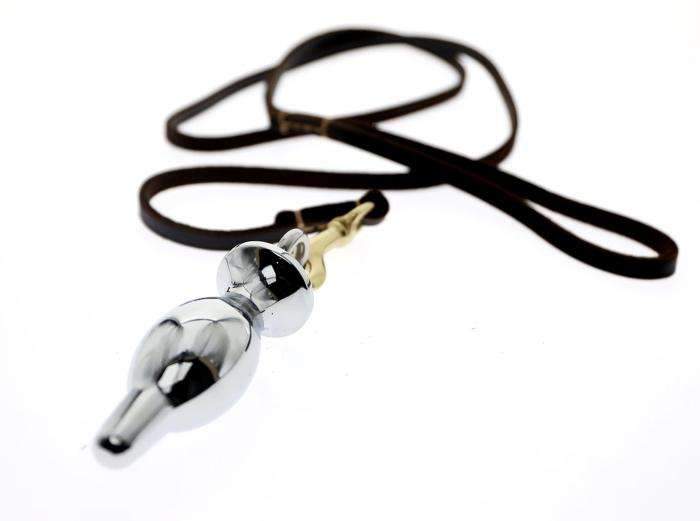 How to roleplay with an ass on leash plug?