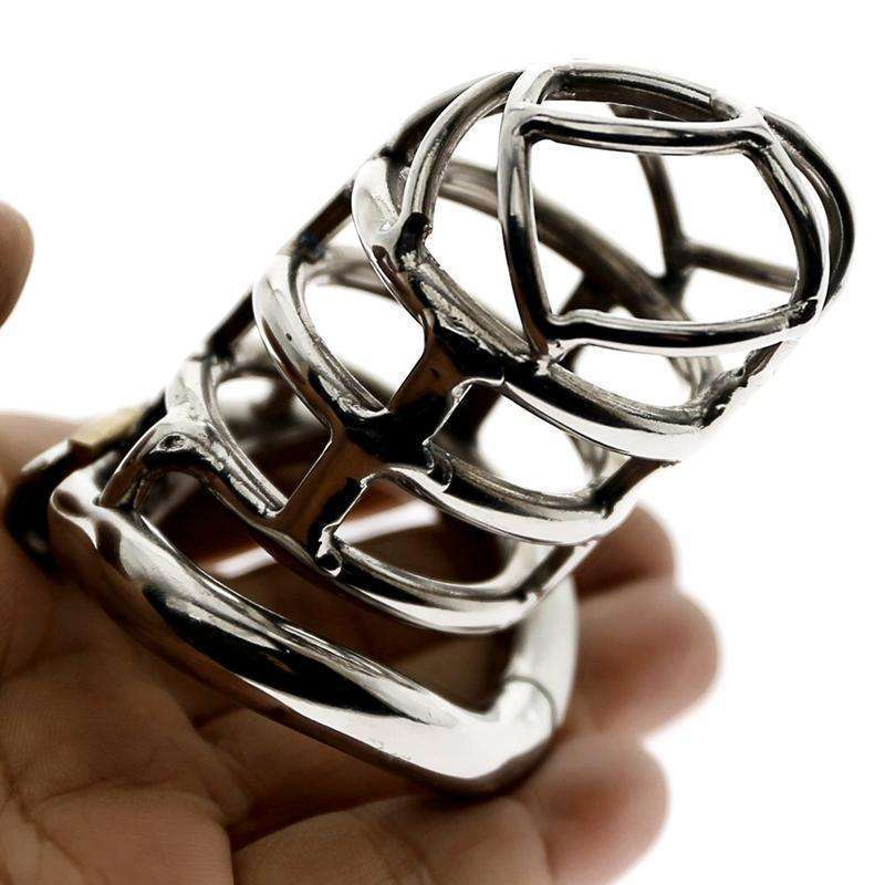 Comfortable curved ring design for male chastity