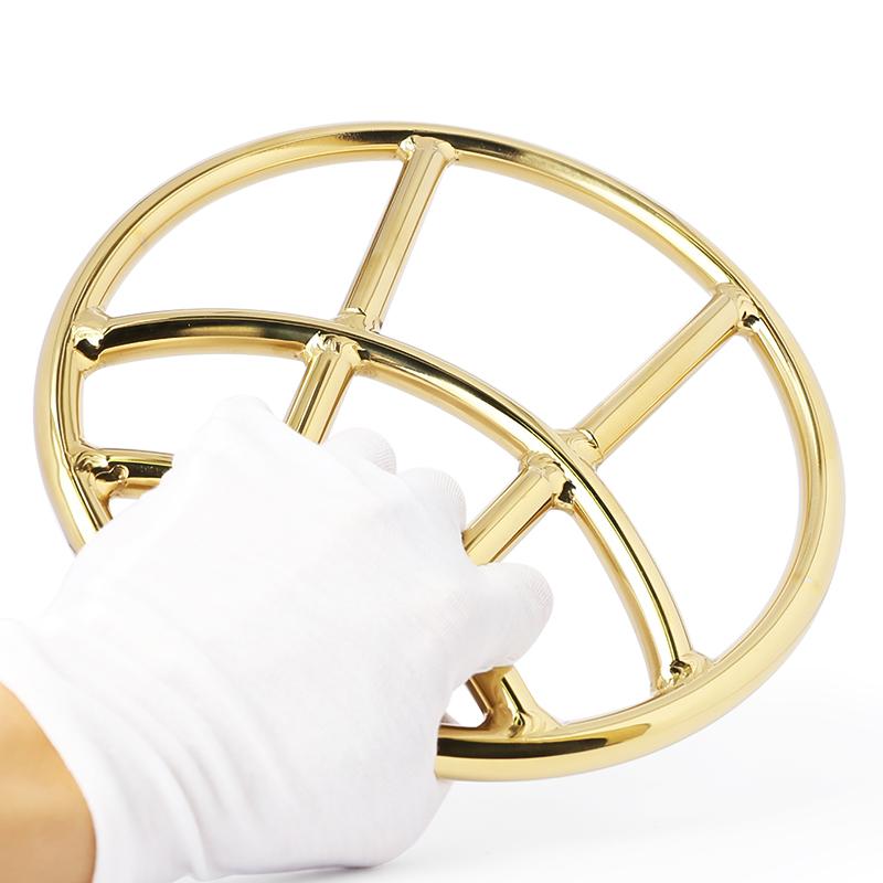 What makes this Shibari ring luxurious?
