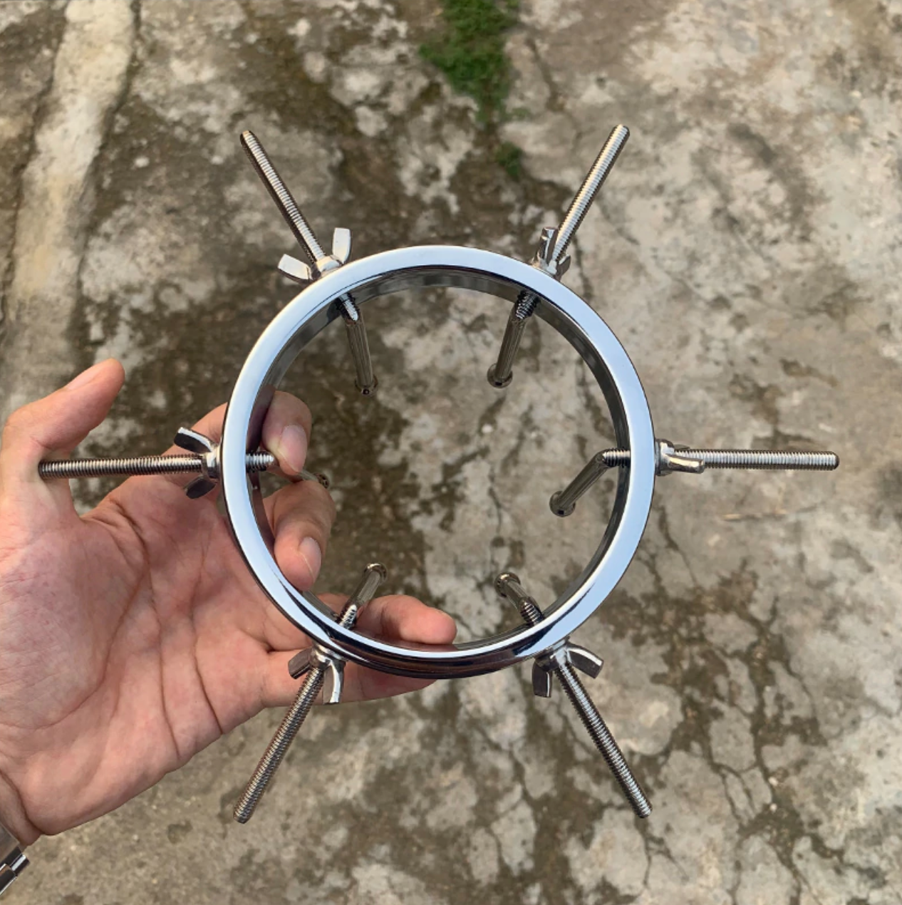 Extreme spreader for deep anal stretching