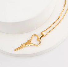 Load image into Gallery viewer, Need a gift for your keyholder? This is perfect!
