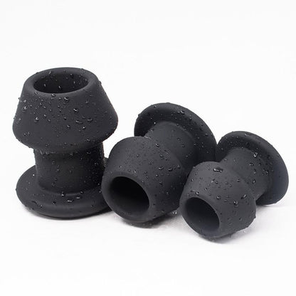 Deep penetration butt plug with hollow center