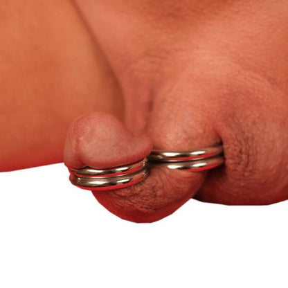 Stylish loop cage for submissive men