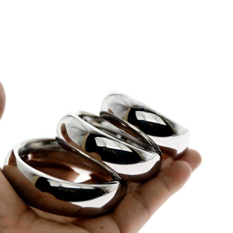 Flexible oval penis ring