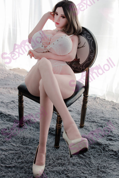 petite sex robot with 360 butt rotation