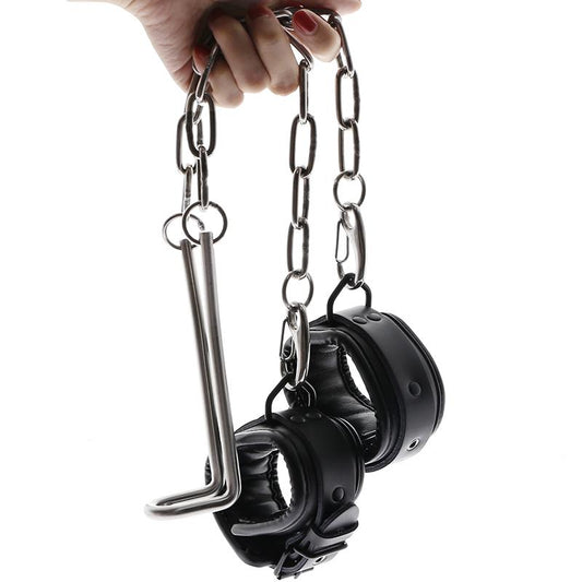 Is the TNG Ball Stretcher safe for beginners?